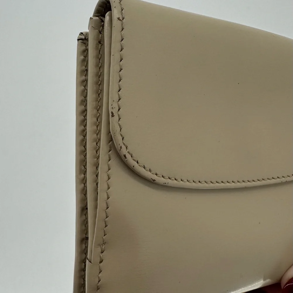 Gucci Vintage Beige Leather Wallet with Gold Horsebit Hardware - Picture 6 of 8